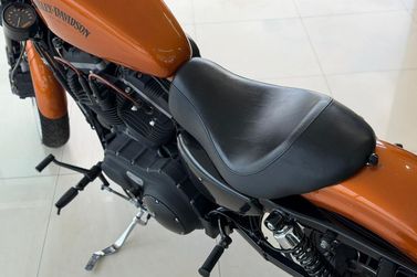 HARLEY-DAVIDSON XL