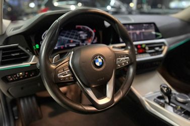 BMW 320iA
