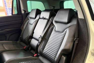 Jeep Commander