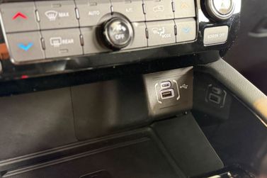Jeep Commander