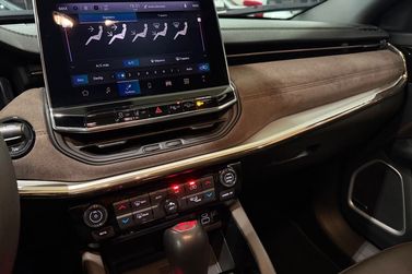Jeep Commander