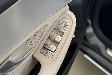 Mercedes-Benz C-180