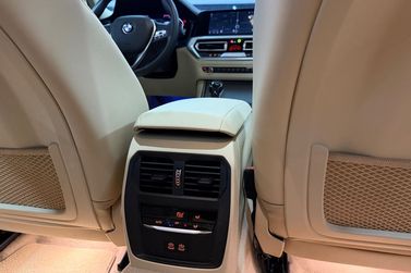 BMW 320iA