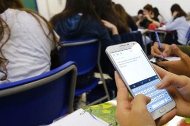 Celulares Proibidos nas Escolas: O Que Muda na Volta &agrave;s Aulas em 2025