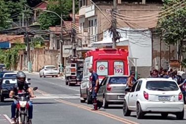 Estudante de enfermagem &eacute; atropelada ao atravessar a rua em frente ao SAMU