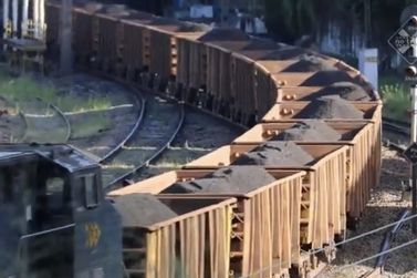 Homem morre ap&oacute;s ser atingido por trem em Tr&ecirc;s Rios