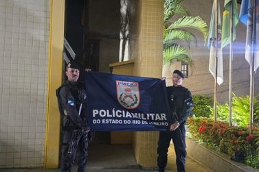 PM apreende drogas e dinheiro durante a&ccedil;&atilde;o em Vila Isabel