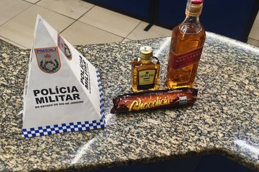 Homem &eacute; preso ap&oacute;s furto em estabelecimento comercial de Tr&ecirc;s Rios