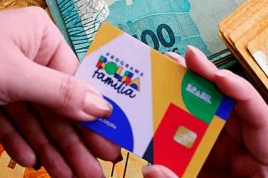 Caixa paga novo Bolsa Família a beneficiários com NIS de final 2