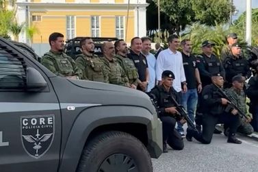 Deputado Chicão acompanha entrega de viaturas blindadas ao lado do Governador