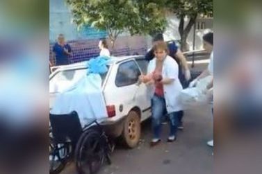 Mulher d&aacute; &agrave; luz dentro de carro em frente a hospital de Loanda