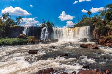 Fotógrafa capta incríveis imagens de cachoeiras em Umuarama e região