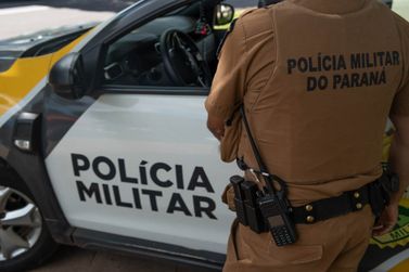 Sem CNH, motorista tenta desferir chutes contra PM ao ser preso em Umuarama