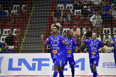 Umuarama vence o Jaraguá do Sul na estreia da Liga Nacional de Futsal