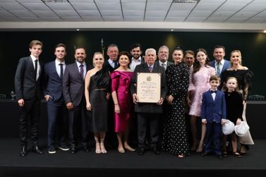 Câmara de Umuarama concede título de cidadão honorário a João Ramos