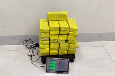 BPFron apreende 26 quilos de maconha em &ocirc;nibus pr&oacute;ximo &agrave; Serra dos Dourados
