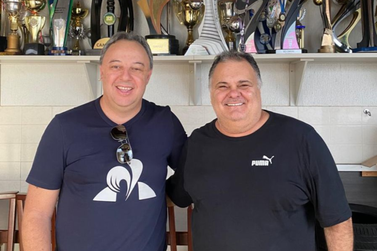 Bihl Zanetti, diretor comercial da Sanepar, visita a sede do Umuarama Futsal