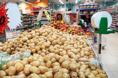 Cesta básica em Umuarama tem queda de 1,19% em junho, aponta pesquisa do Procon