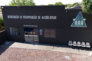 Reunião festiva do ARA celebra histórias de superação e sobriedade em Umuarama