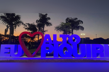A comunidade de Alto Piquiri celebra os 65 anos da cidade com cavalgada e shows