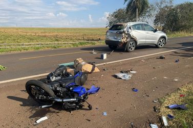 Motociclista fica gravemente ferido em colis&atilde;o traseira na PR-323, em Perobal
