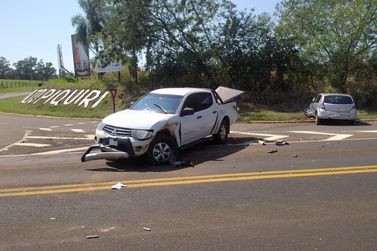 Dois homens ficam feridos em colis&atilde;o entre ve&iacute;culos na PR-486 em Alto Piquiri