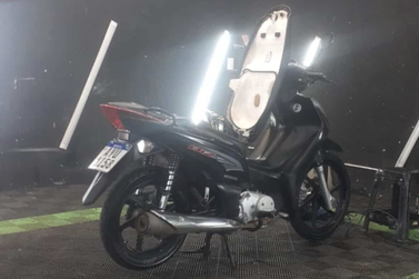 Motocicleta Honda Biz &eacute; furtada em resid&ecirc;ncia no distrito de Serra dos Dourados