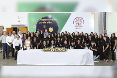 Sicredi Vale do Piquiri inaugura primeira cooperativa escolar em Umuarama