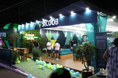 Comit&ecirc; Mulher do Sicoob Arenito oferece servi&ccedil;os de bem-estar na Expo Umuarama
