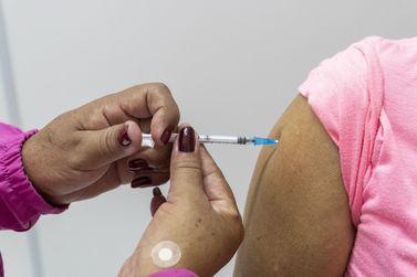 Sa&uacute;de refor&ccedil;a pedido para que idosos, gestantes e crian&ccedil;as tomem a vacina contra Influenza