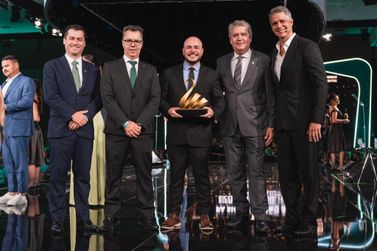 Sicoob Arenito conquista trof&eacute;us por campanhas nacionais de vendas e de sustentabilidade