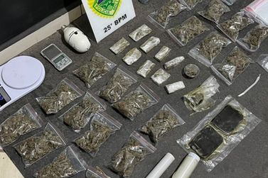 Equipes do 25&ordm; BPM desmantelam ponto de venda de drogas no Belo Monte, em Umuarama