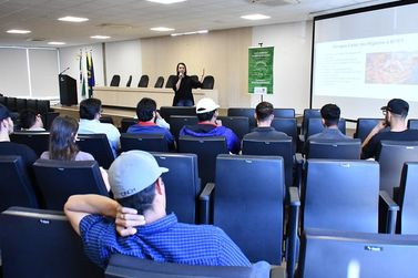 Curso ofertado pela Prefeitura orienta a&ccedil;ougues de Umuarama sobre manejo seguro de carnes