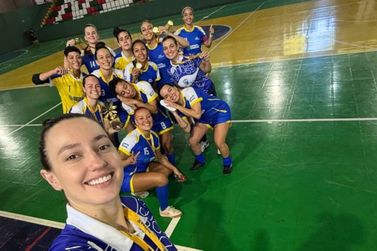 Futsal feminino de Umuarama brilha com goleadas e avan&ccedil;a nos Jogos Abertos do Paran&aacute;