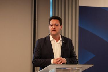 Governador entrega amplia&ccedil;&atilde;o da sede do Cisa e autoriza novos investimentos em Umuarama