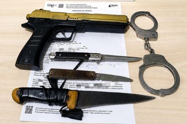 Procurado pela Justi&ccedil;a &eacute; preso com faca, canivetes e arma de brinquedo em Moreira Sales