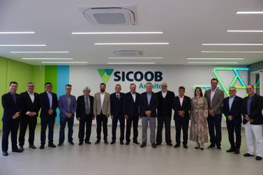 Sicoob Arenito empossa novos conselheiros e dirigentes para o mandato 2026/2029