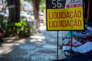 Com&eacute;rcio da regi&atilde;o central de Umuarama atende em hor&aacute;rio ampliado neste s&aacute;bado