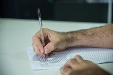 Estado abre PSS com 4 mil vagas e sal&aacute;rios de at&eacute; R$ 6,9 mil em Umuarama e regi&atilde;o