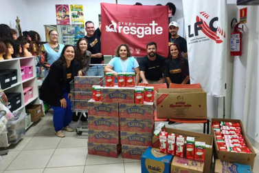 Grupo Resgate arrecada 350 litros de leite e destina ao Hospital Uopeccan de Umuarama