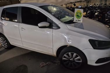 Homem flagrado com autom&oacute;vel clonado no centro de P&eacute;rola &eacute; preso por recepta&ccedil;&atilde;o