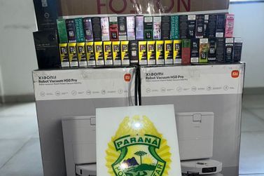 PM apreende eletr&ocirc;nicos, cosm&eacute;ticos e medicamentos na PR-323, em Umuarama