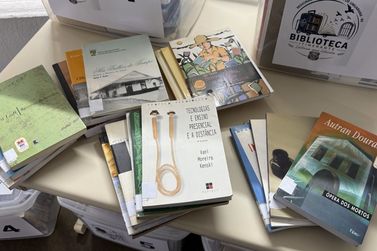 Projeto Biblioteca Itinerante percorre cadeias p&uacute;blicas da regi&atilde;o de Umuarama