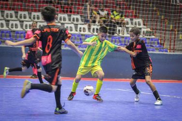 Secretaria de Esportes abre inscri&ccedil;&otilde;es para torneio de futsal infantil em Umuarama