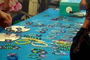 Sicoob Arenito amplia experi&ecirc;ncia de educa&ccedil;&atilde;o cooperativa com alunos do Hilda Kamal