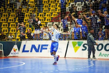 Umuarama Futsal bate o Corinthians em casa e assume a sexta posi&ccedil;&atilde;o na tabela nacional