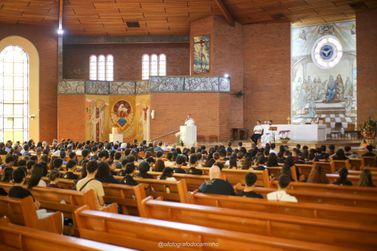 Umuarama recebe caravana de 280 jovens peregrinos do interior de S&atilde;o Paulo