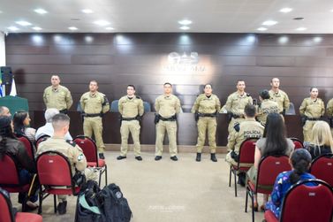 25&ordm; BPM reconhece m&eacute;ritos e promove militares em solenidade realizada nesta sexta-feira