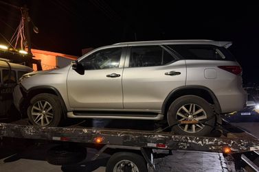 Adolescente &eacute; apreendido em Porto Camargo com caminhonete furtada no centro de Umuarama