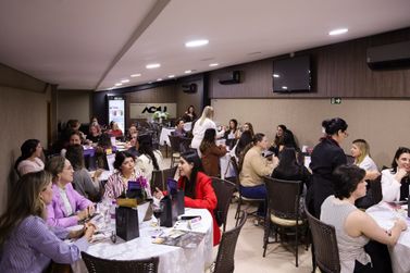 Rodada de neg&oacute;cios fortalece o networking entre empres&aacute;rias na Aciu